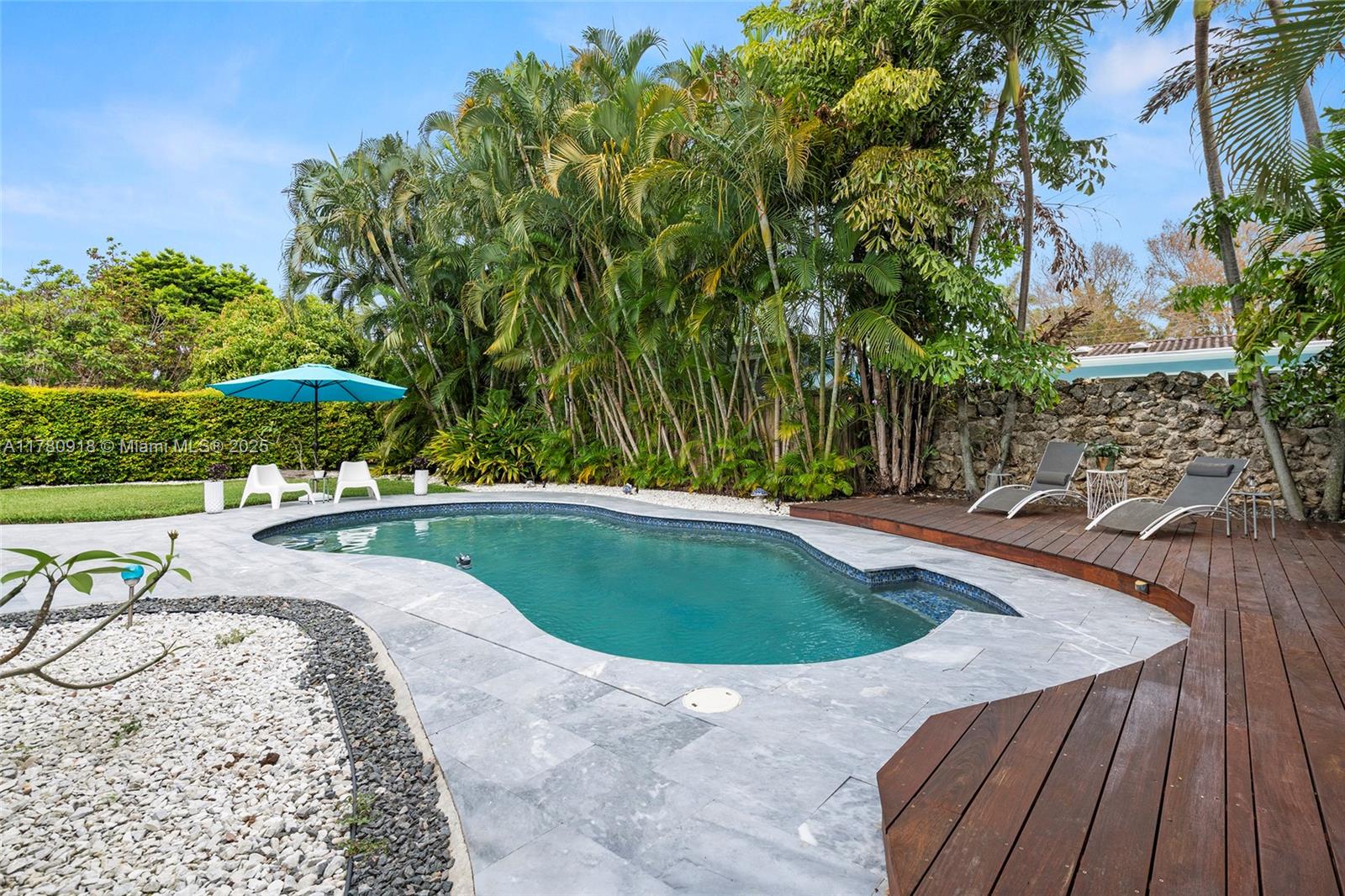 425 NE 114th St Miami, FL 33161