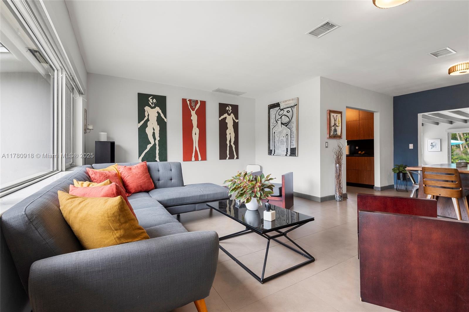 425 NE 114th St Miami, FL 33161