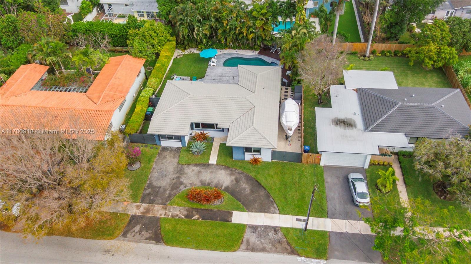 425 NE 114th St Miami, FL 33161