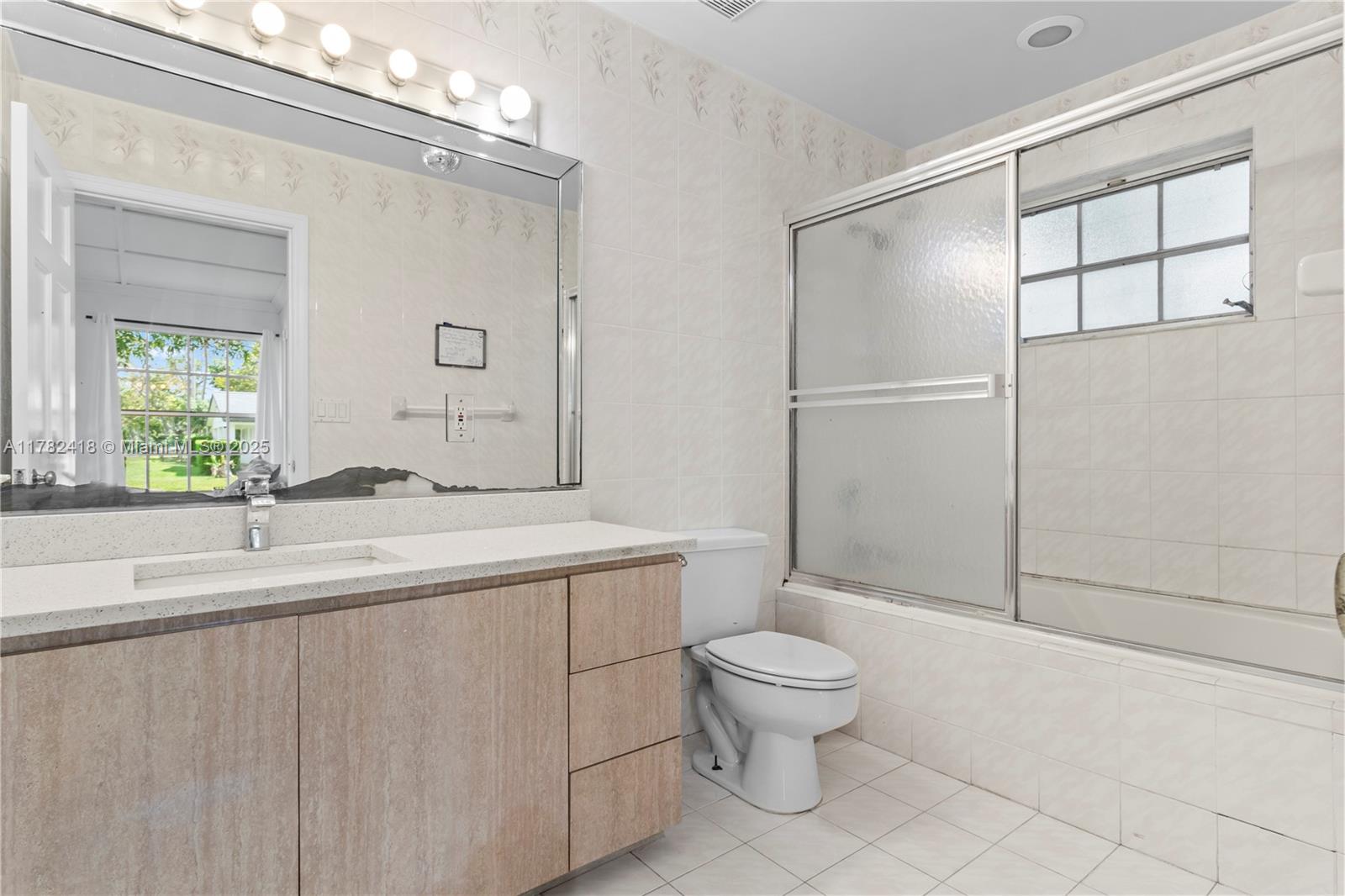 8350 SW 98th Th St Miami, FL 33156