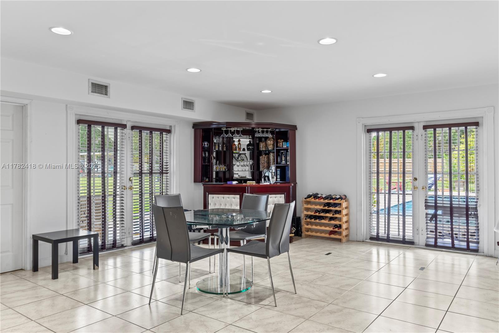 8350 SW 98th Th St Miami, FL 33156