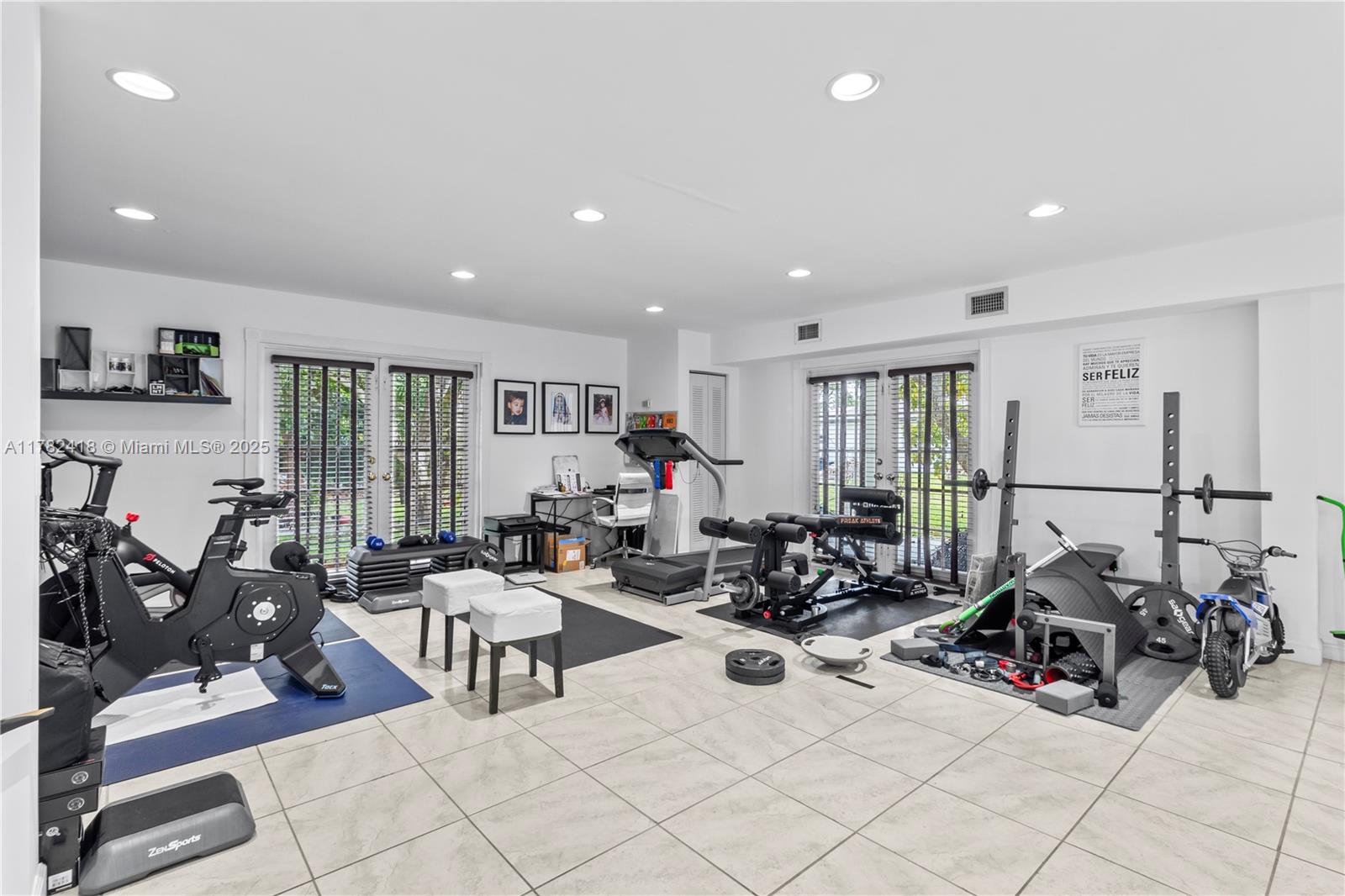 8350 SW 98th Th St Miami, FL 33156