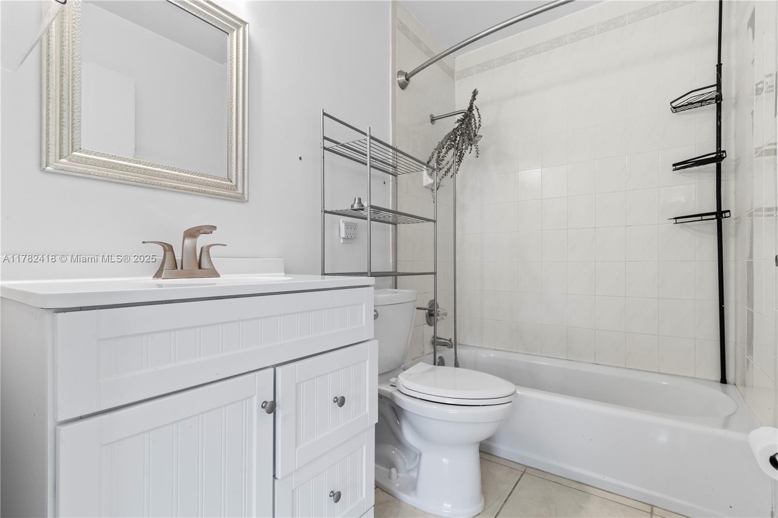 8350 SW 98th Th St Miami, FL 33156