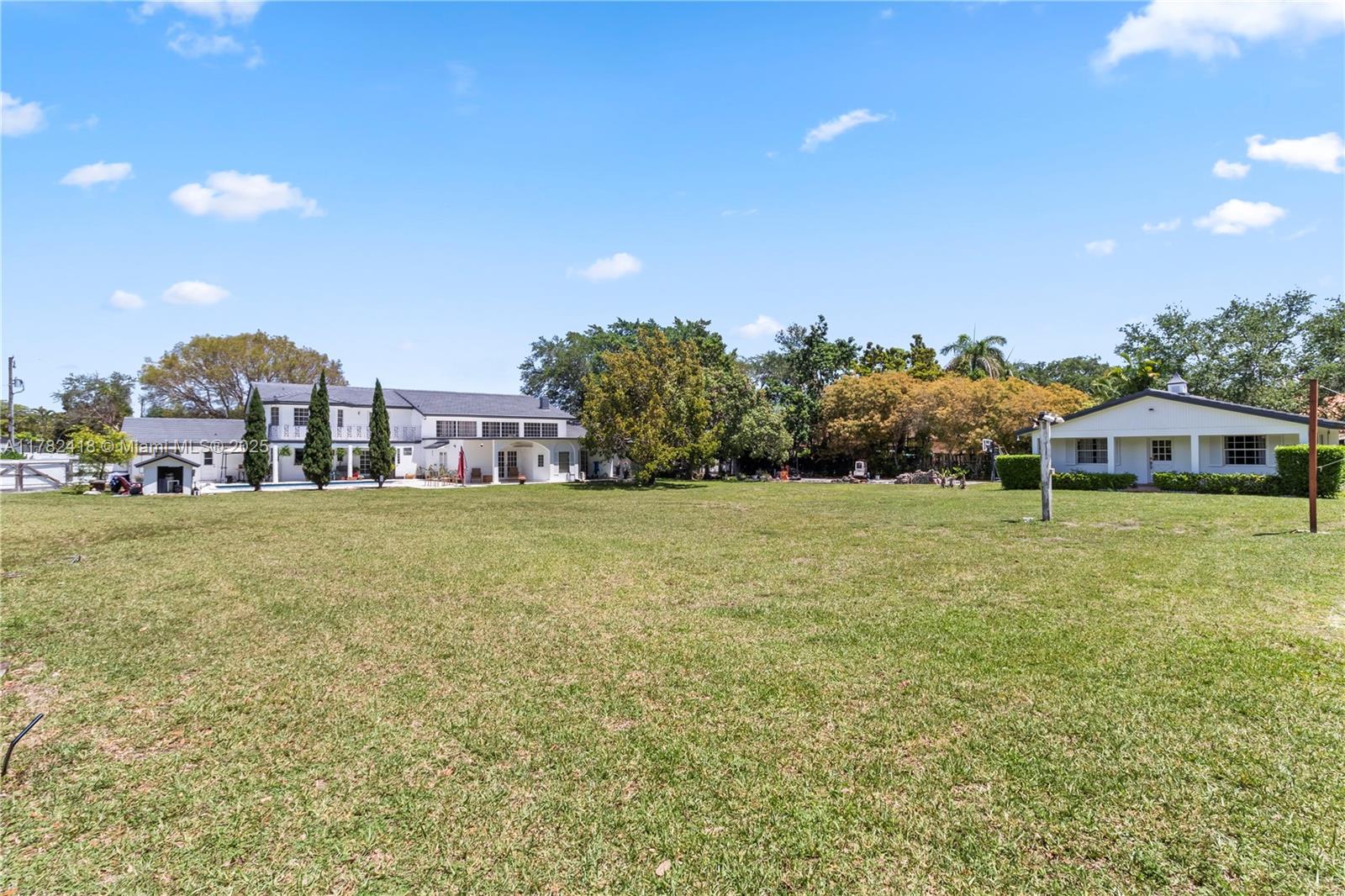 8350 SW 98th Th St Miami, FL 33156