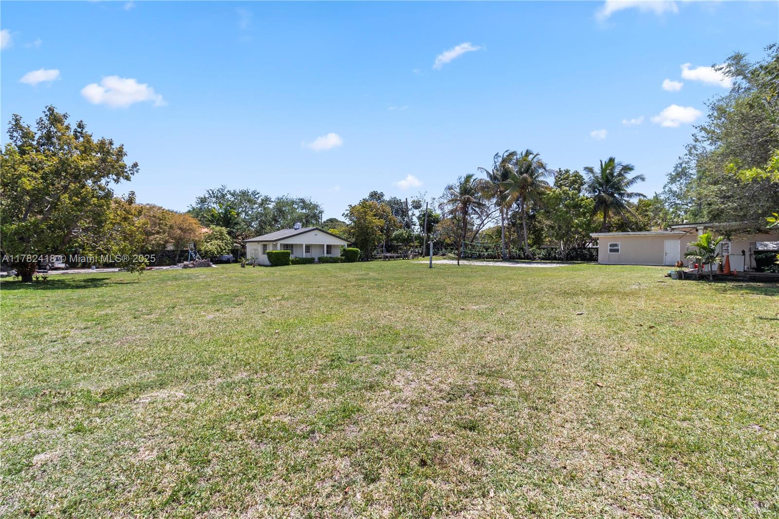 8350 SW 98th Th St Miami, FL 33156