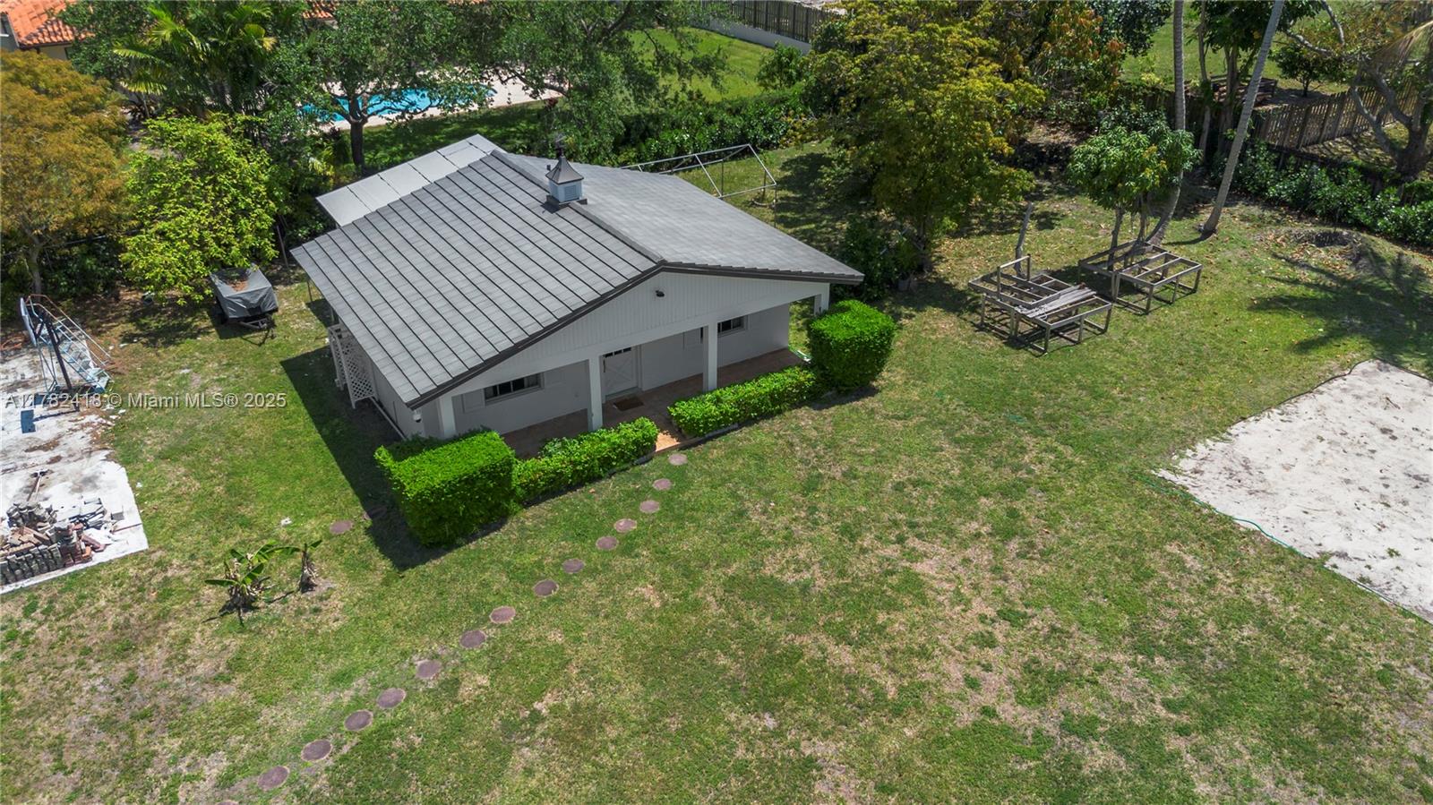 8350 SW 98th Th St Miami, FL 33156