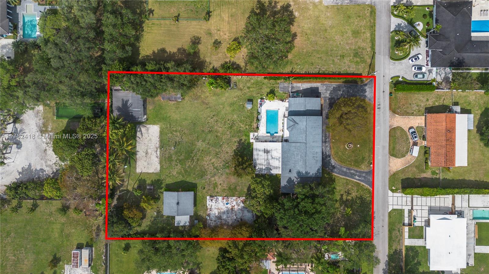 8350 SW 98th Th St Miami, FL 33156