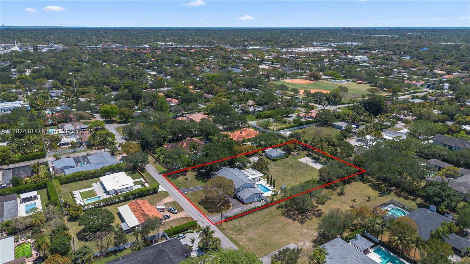 8350 SW 98th Th St Miami, FL 33156