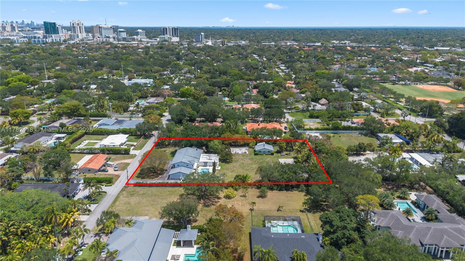 8350 SW 98th Th St Miami, FL 33156