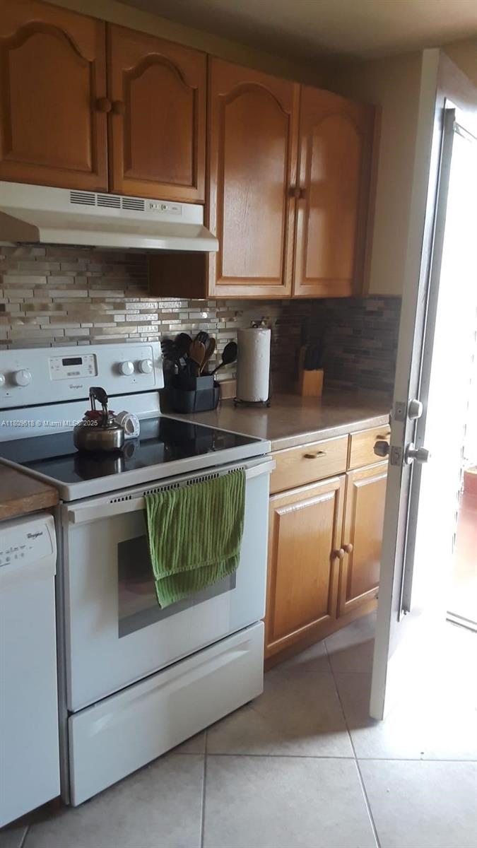 2950 NW 46th Ave #101A