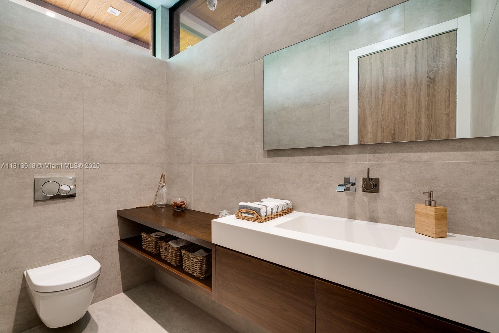 4094 Park Ave Coconut Grove, FL 33133