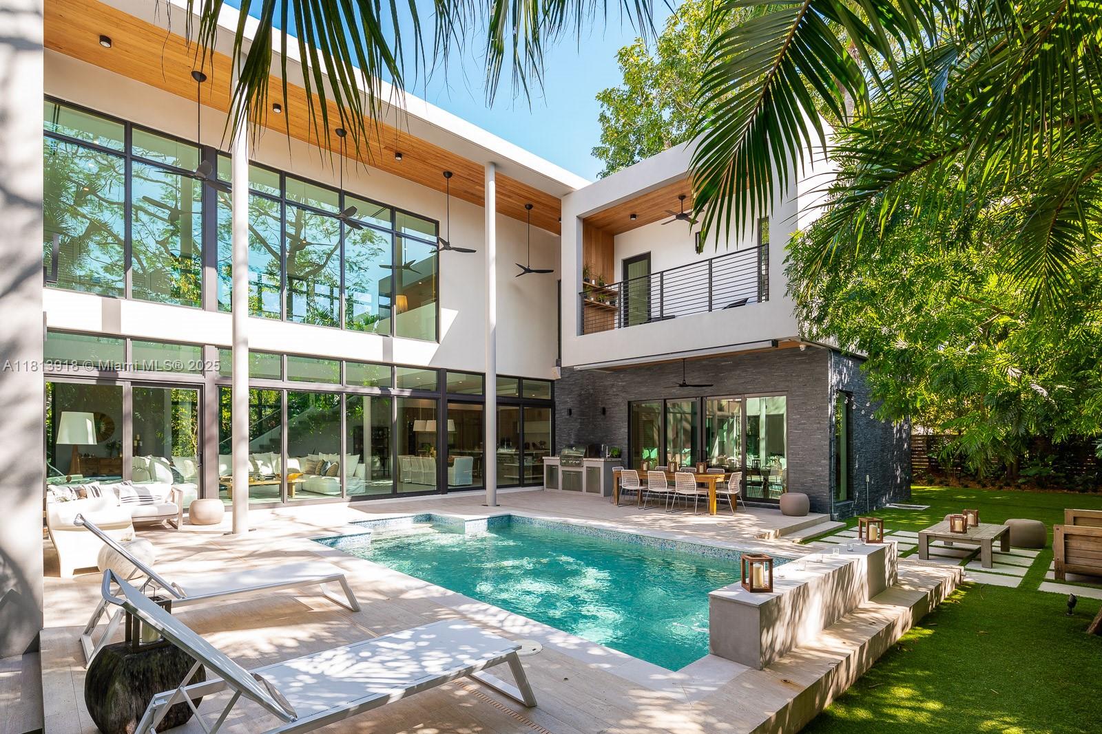 4094 Park Ave Coconut Grove, FL 33133