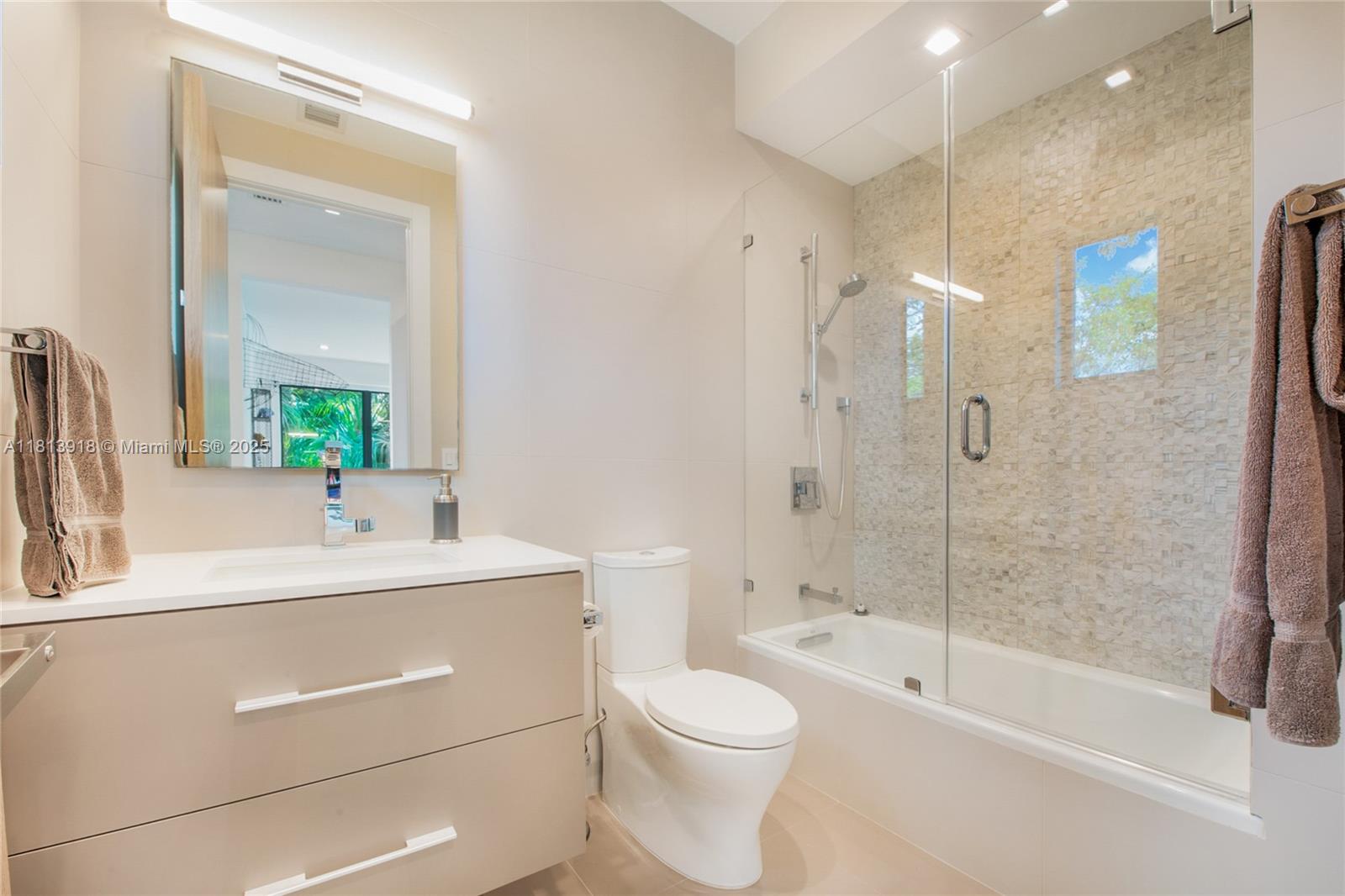 4094 Park Ave Coconut Grove, FL 33133