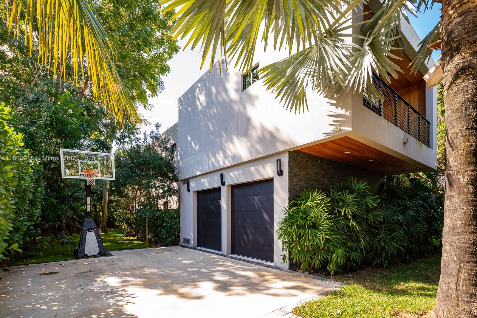 4094 Park Ave Coconut Grove, FL 33133