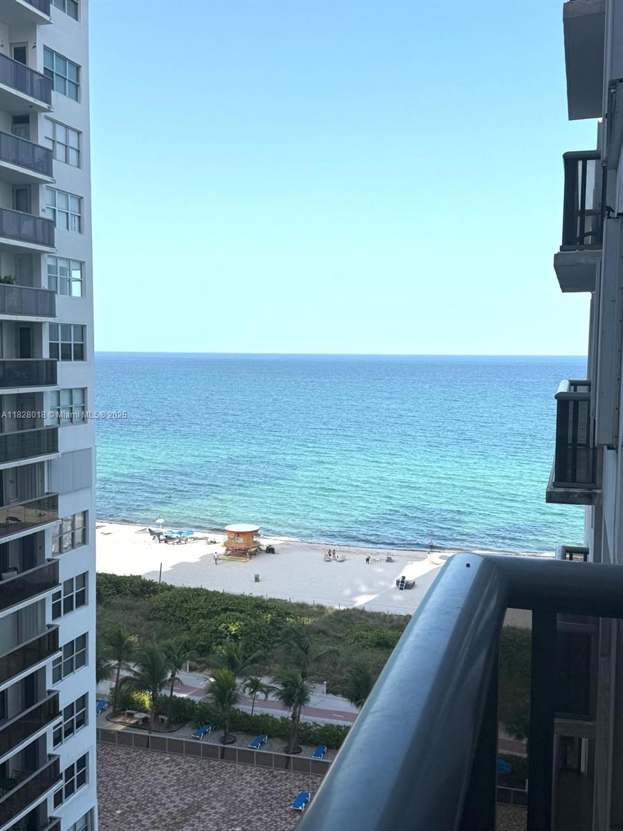 6039 Collins Ave #1212