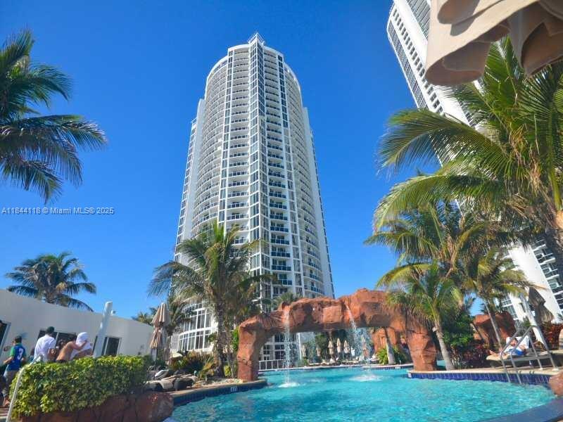 18001 Collins Ave #1411