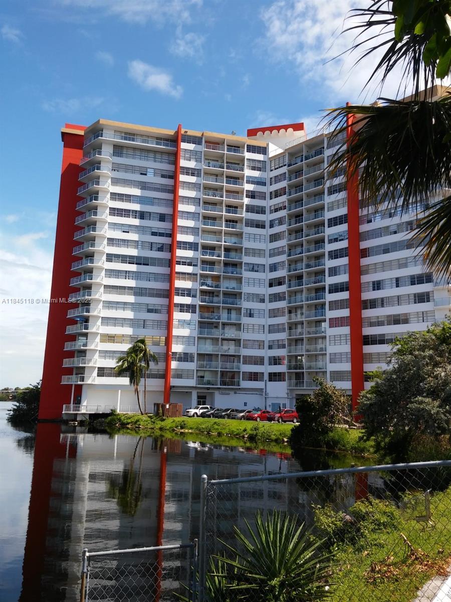 1301 NE Miami Gdns Dr #602W