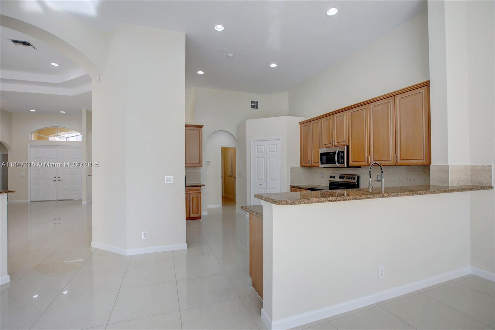 2536 Eagle Run Ct Weston, FL 33327