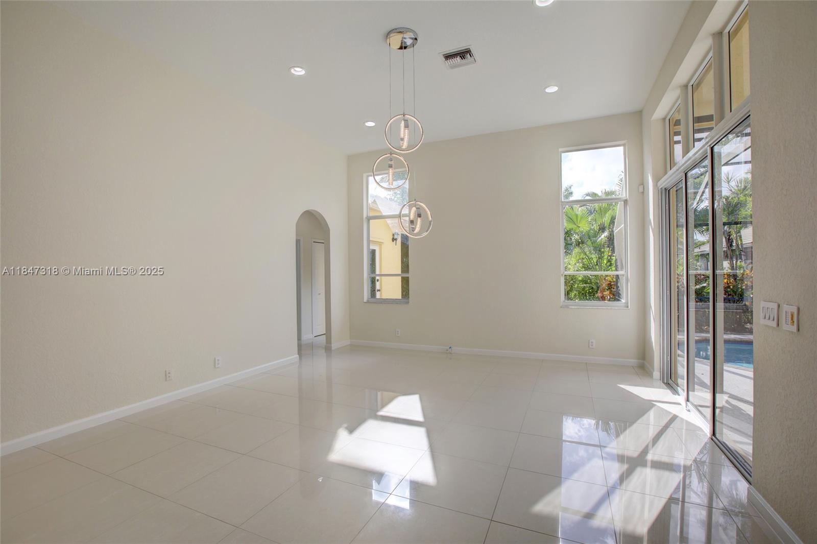 2536 Eagle Run Ct Weston, FL 33327