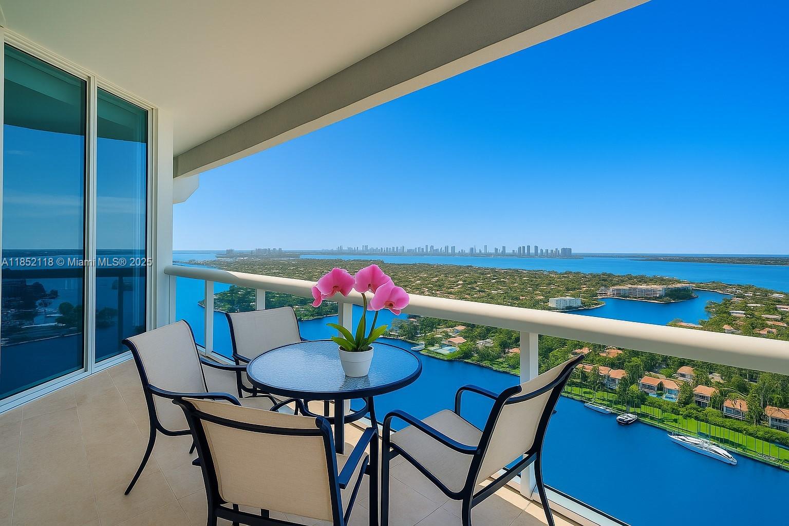 4779 Collins Ave #4006