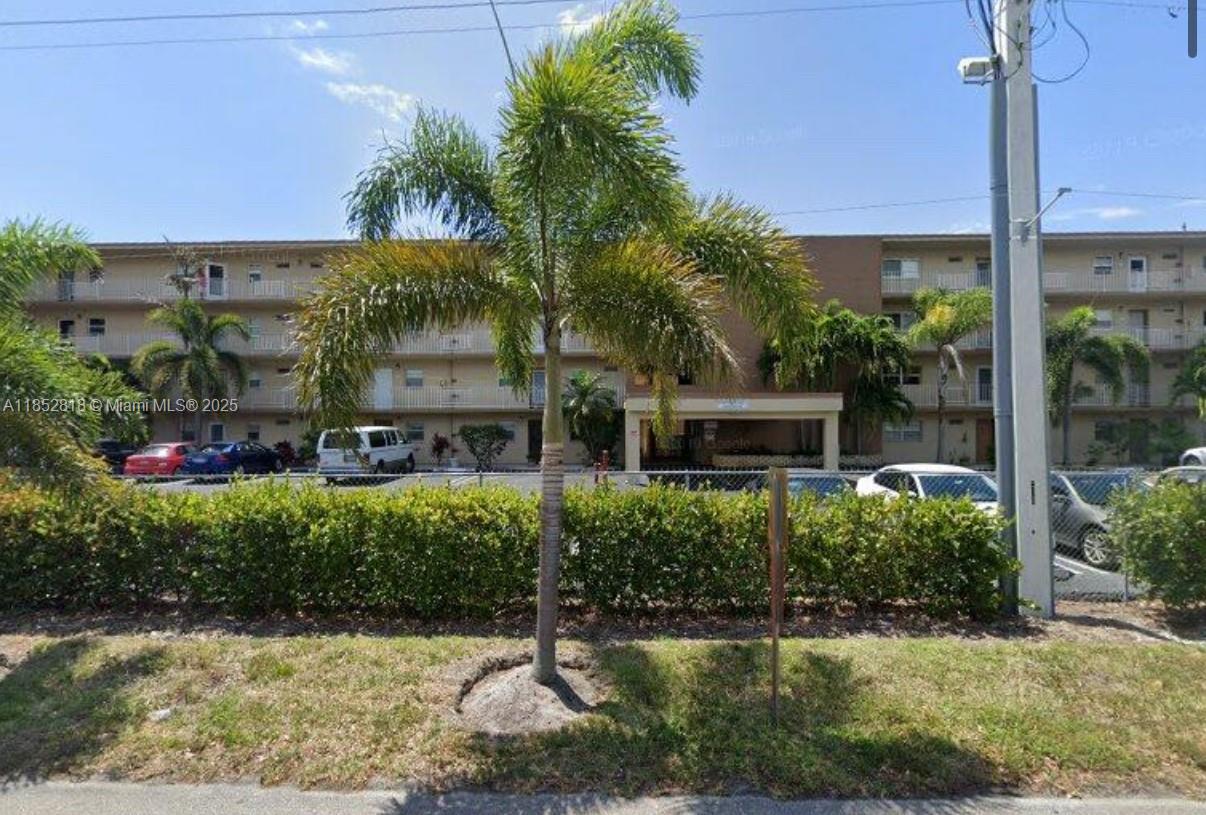 330 NE 26th Ave #2100