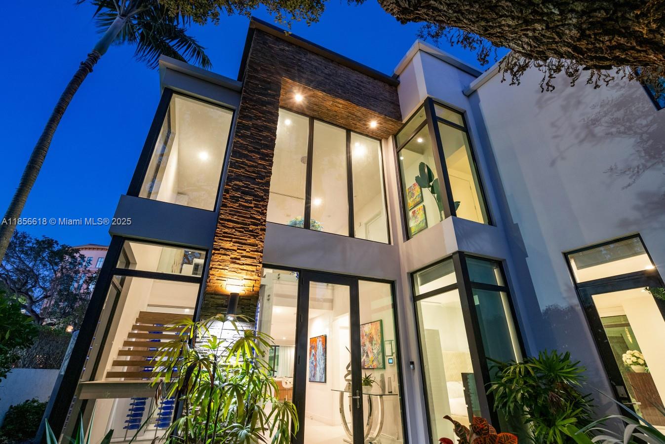 310 SE 11th Ave Fort Lauderdale, FL 33301