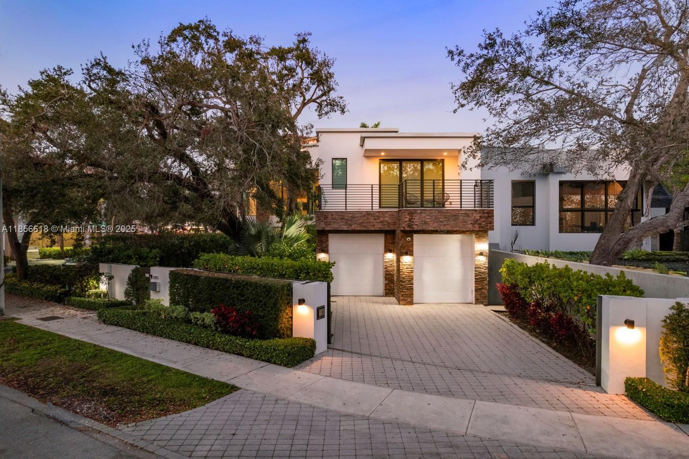 310 SE 11th Ave Fort Lauderdale, FL 33301