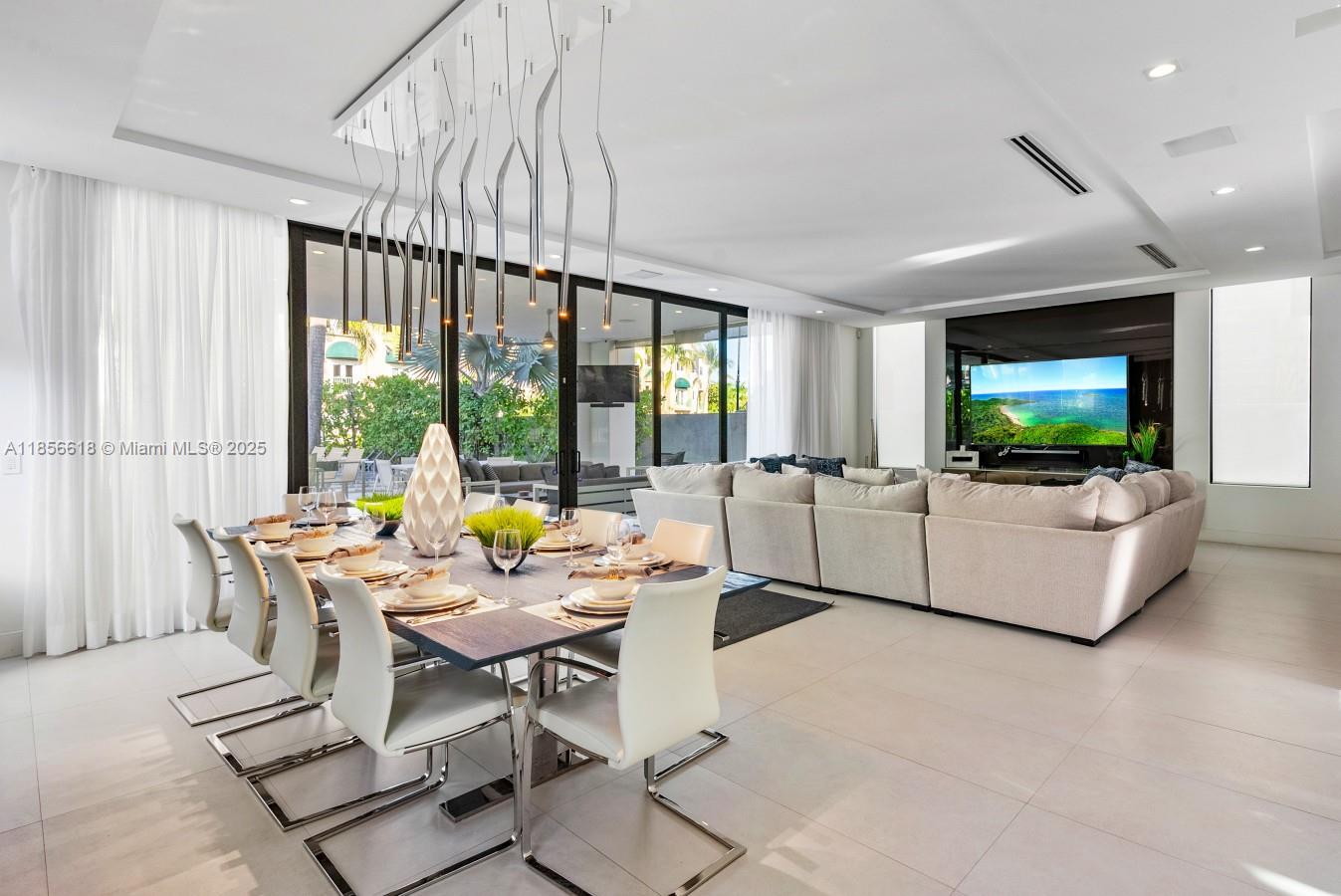 310 SE 11th Ave Fort Lauderdale, FL 33301