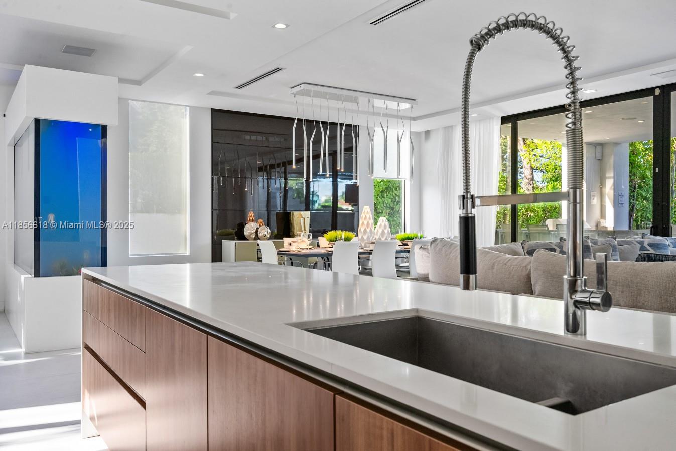 310 SE 11th Ave Fort Lauderdale, FL 33301