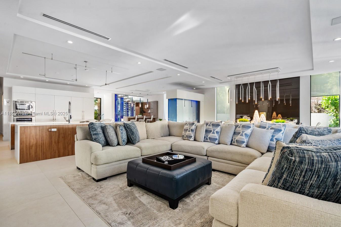 310 SE 11th Ave Fort Lauderdale, FL 33301