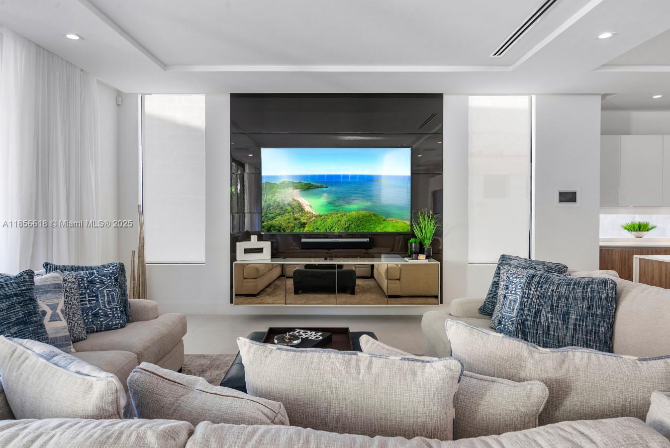 310 SE 11th Ave Fort Lauderdale, FL 33301