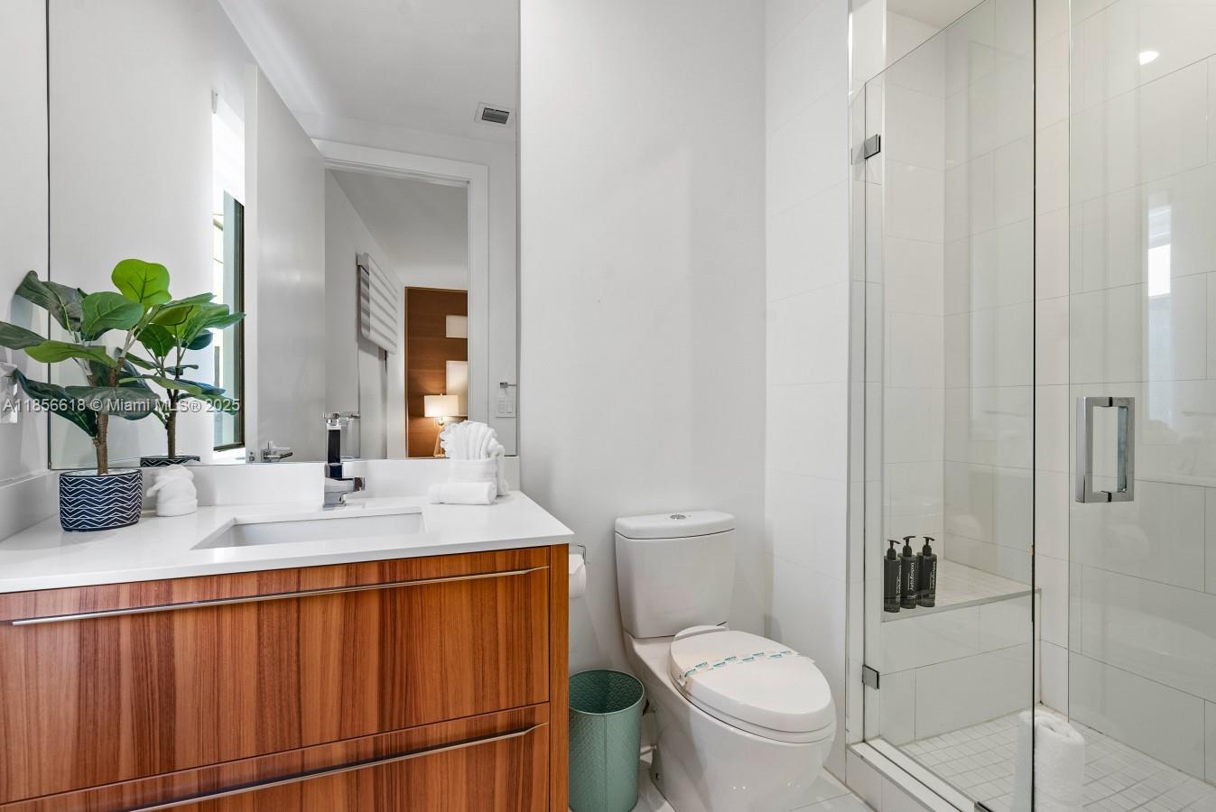 310 SE 11th Ave Fort Lauderdale, FL 33301