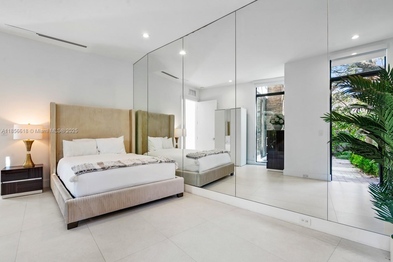 310 SE 11th Ave Fort Lauderdale, FL 33301