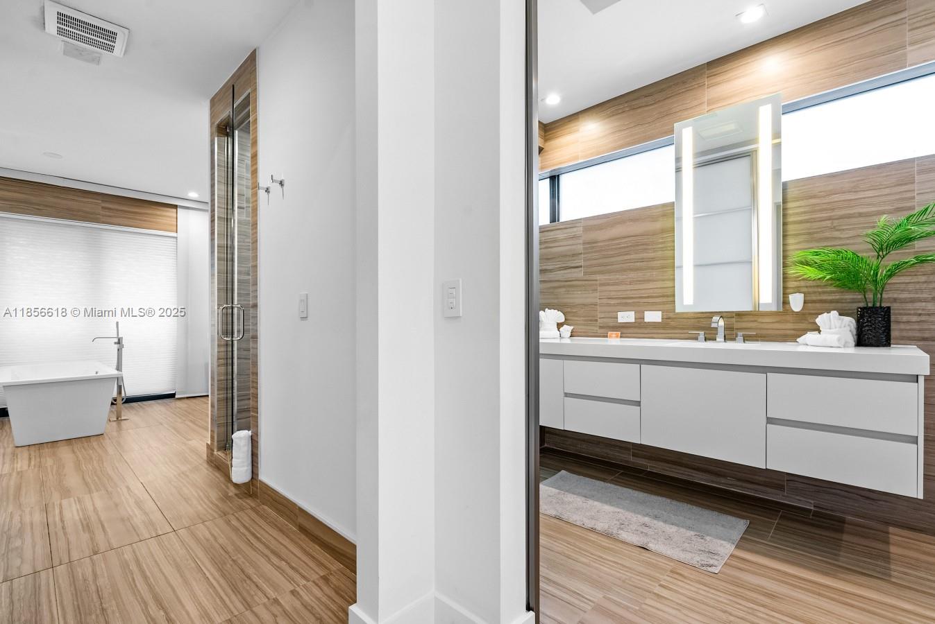 310 SE 11th Ave Fort Lauderdale, FL 33301