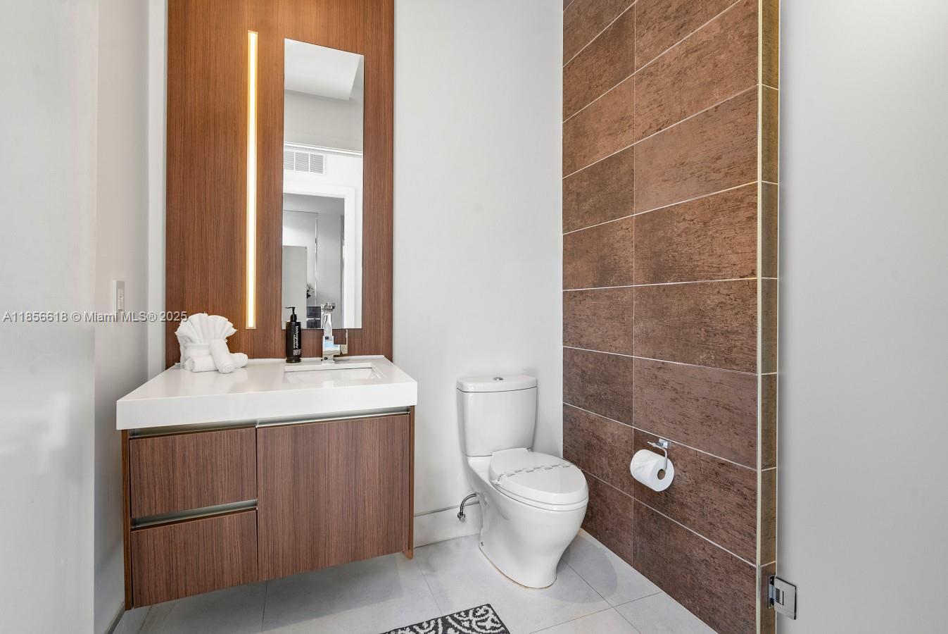 310 SE 11th Ave Fort Lauderdale, FL 33301