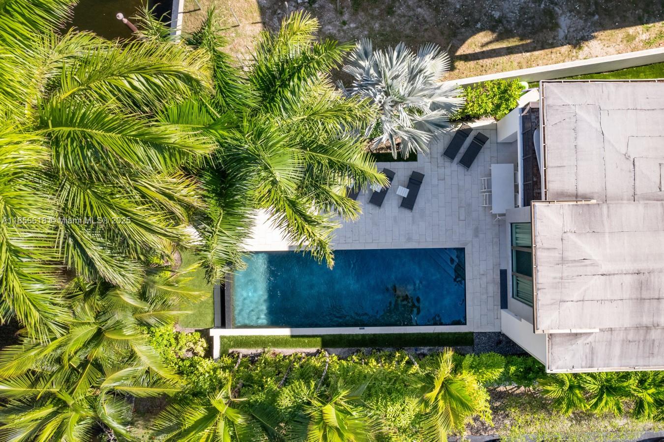 310 SE 11th Ave Fort Lauderdale, FL 33301