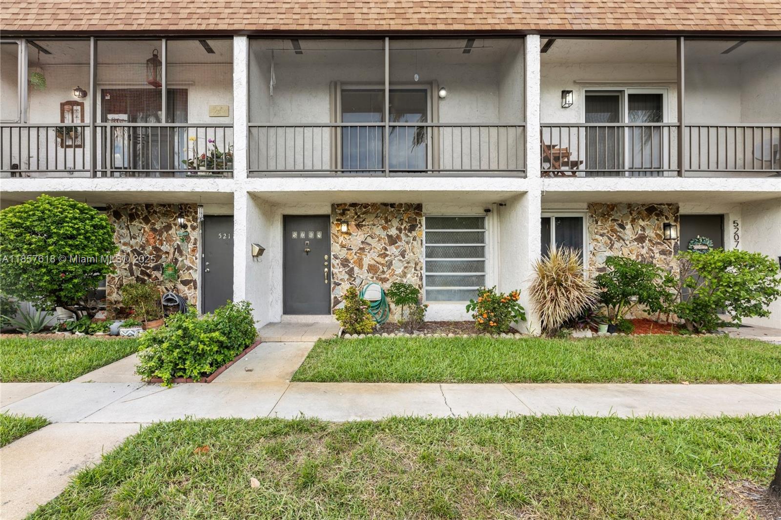 5209 SW 40th Ave #51