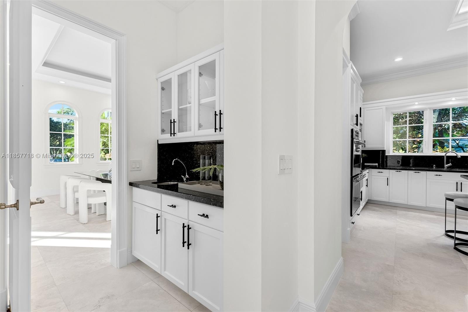 9941 SW 60th Ct Pinecrest, FL 33156