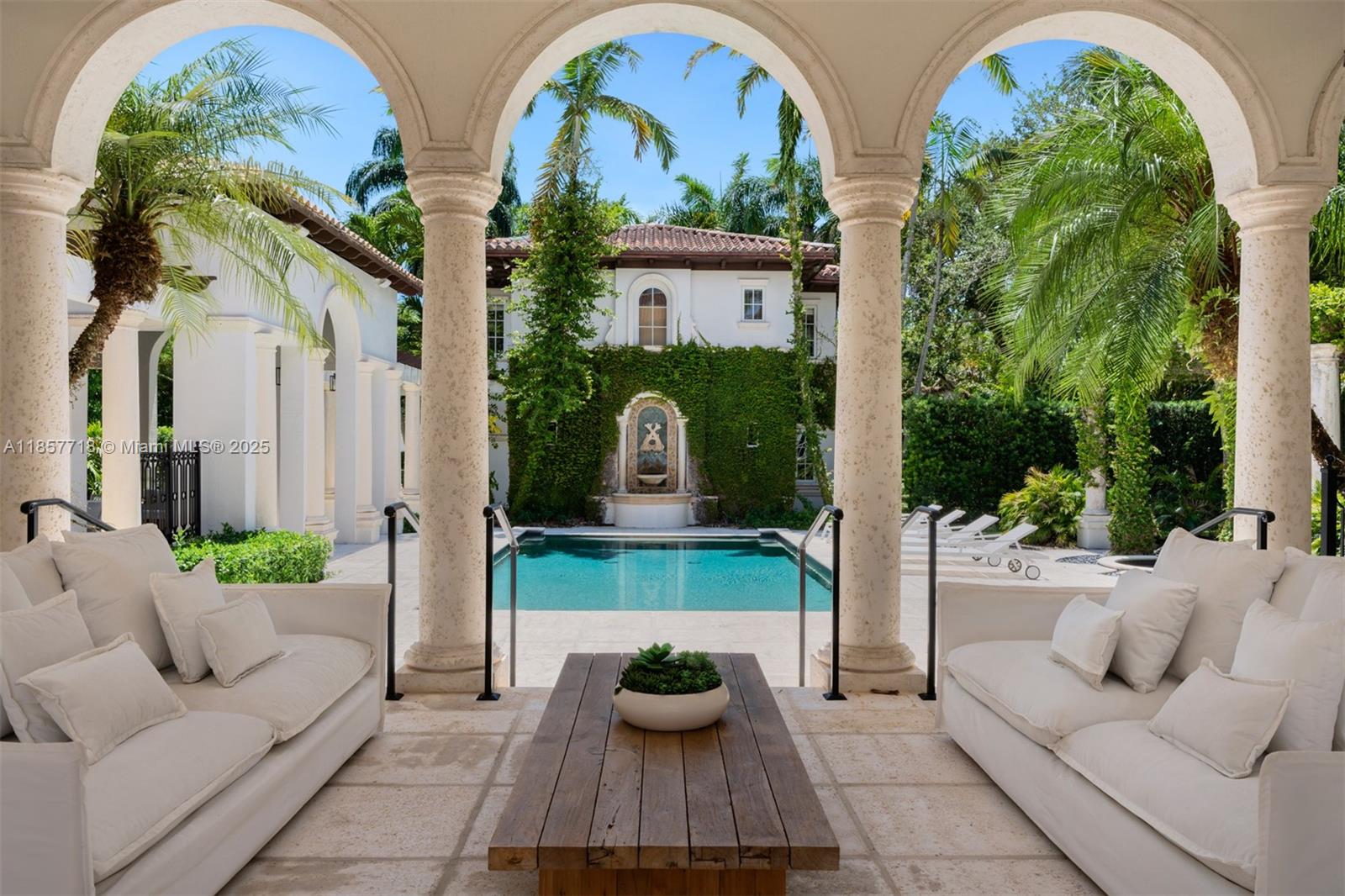 9941 SW 60th Ct Pinecrest, FL 33156