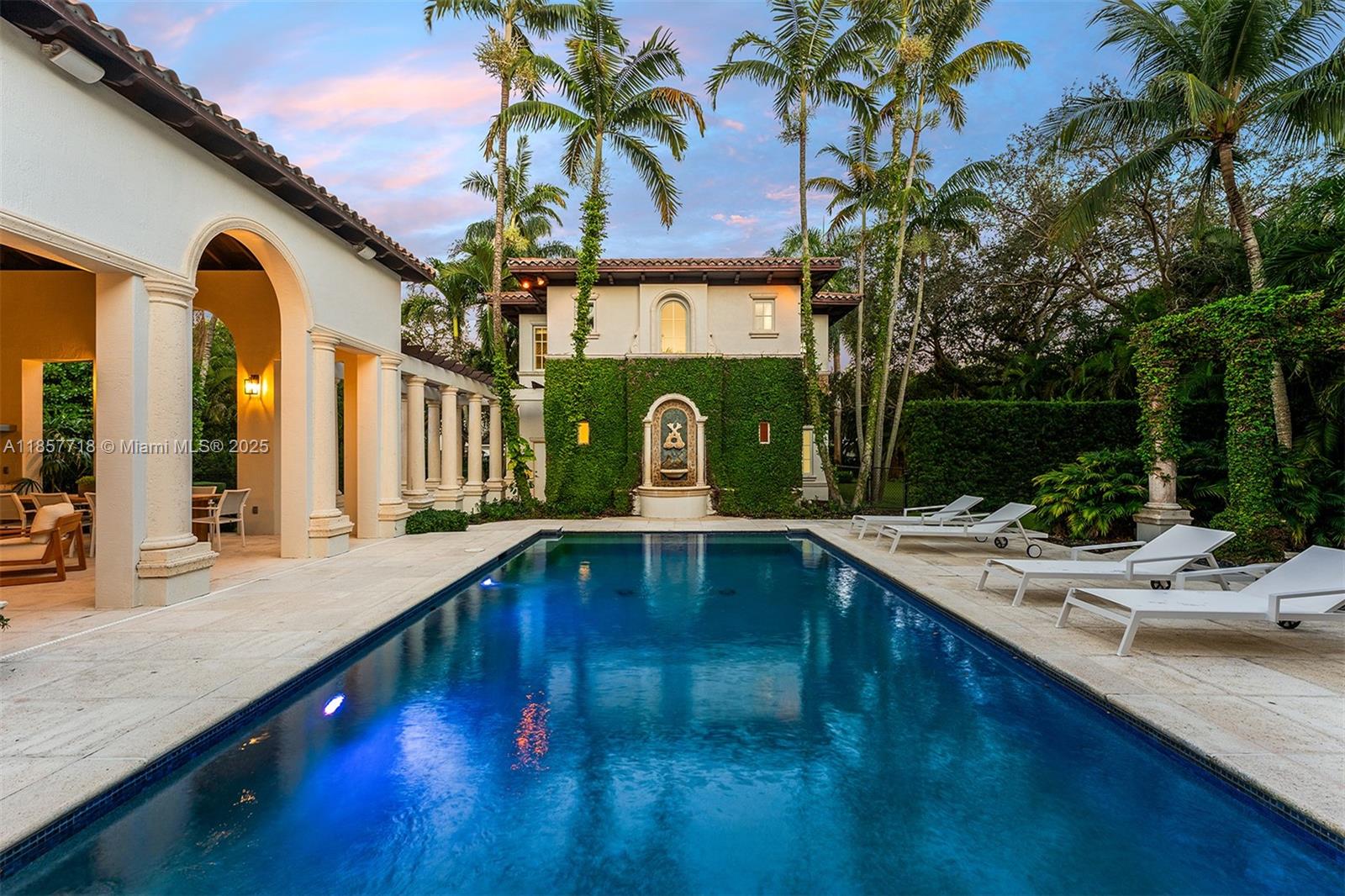 9941 SW 60th Ct Pinecrest, FL 33156