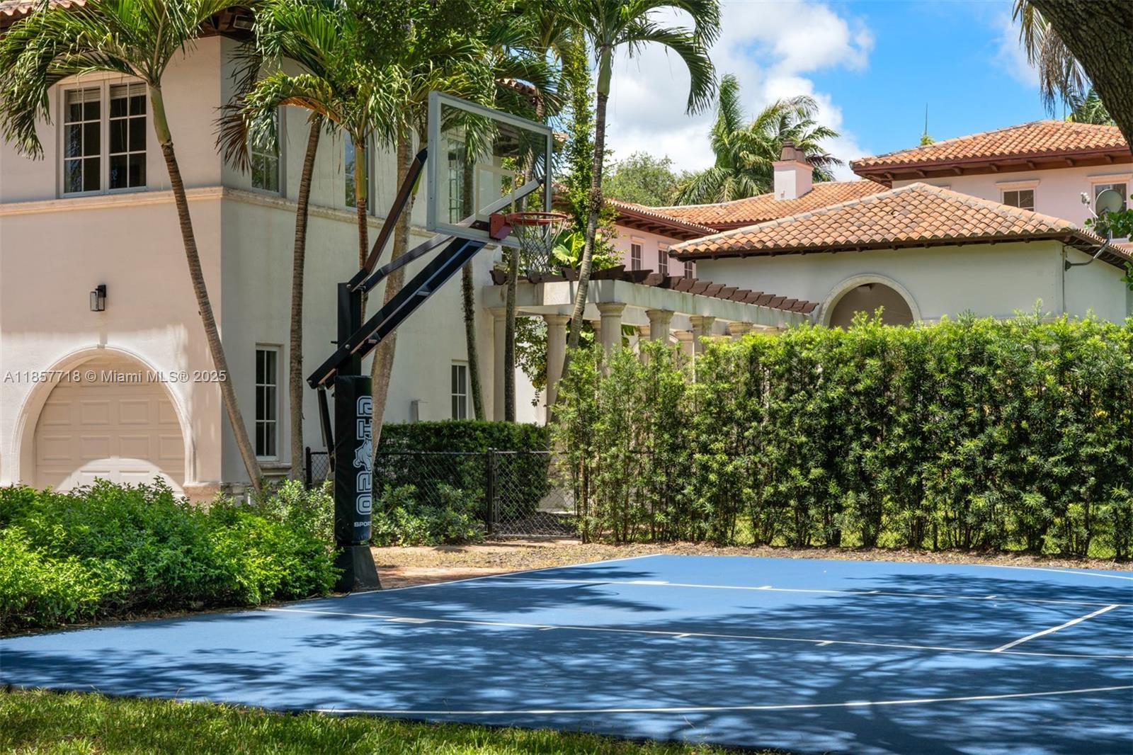 9941 SW 60th Ct Pinecrest, FL 33156