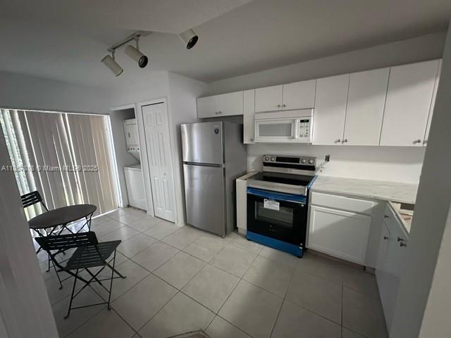1270 SE 28th Ct #105