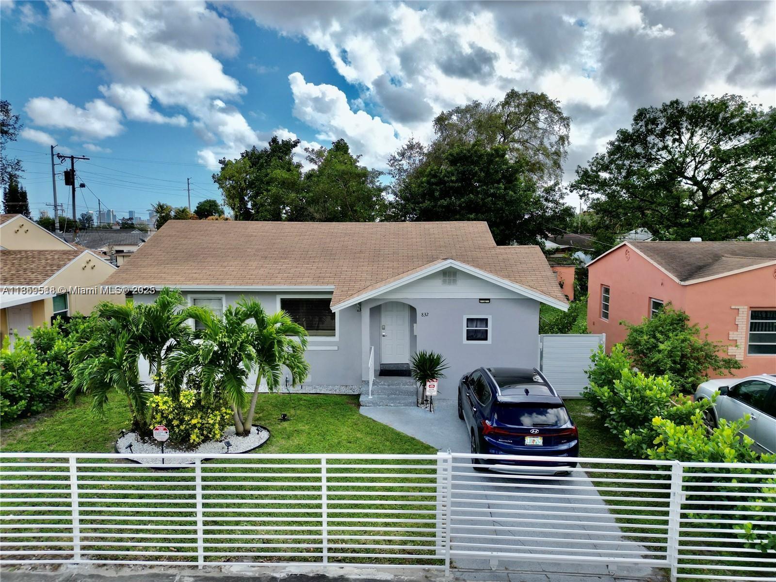 832 NW 76th St