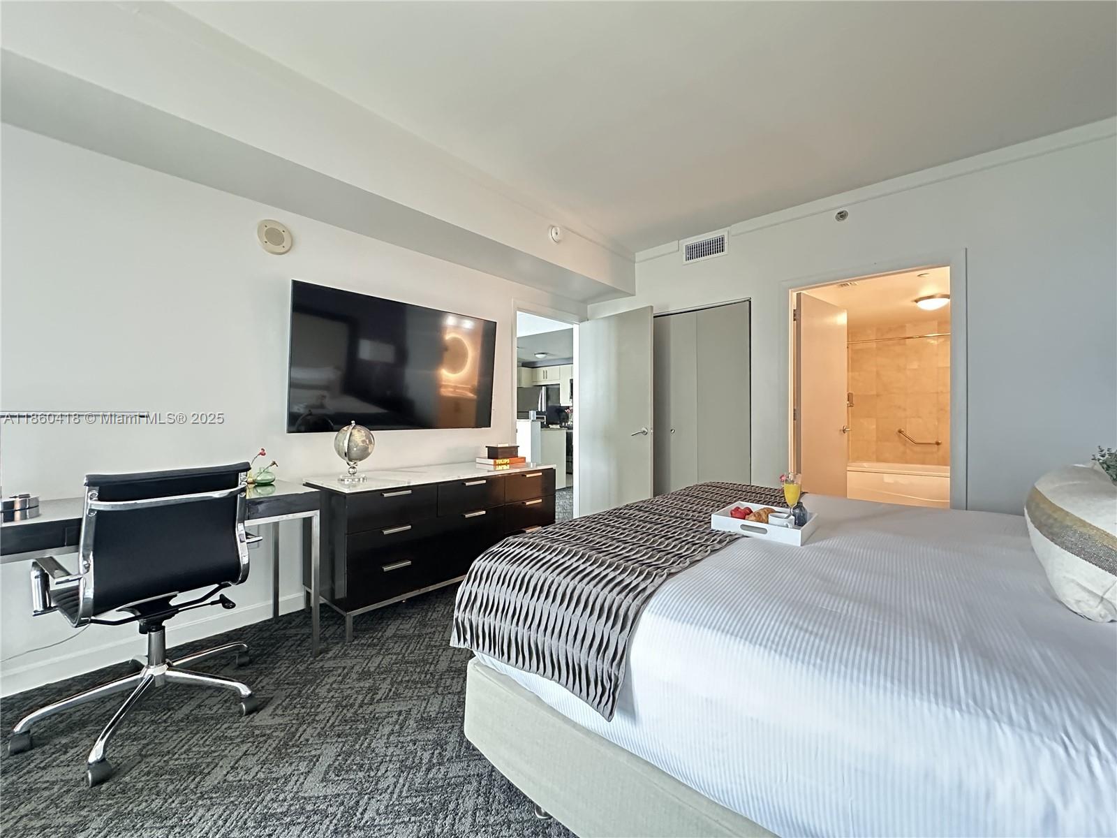 image Mutiny Park Condo8