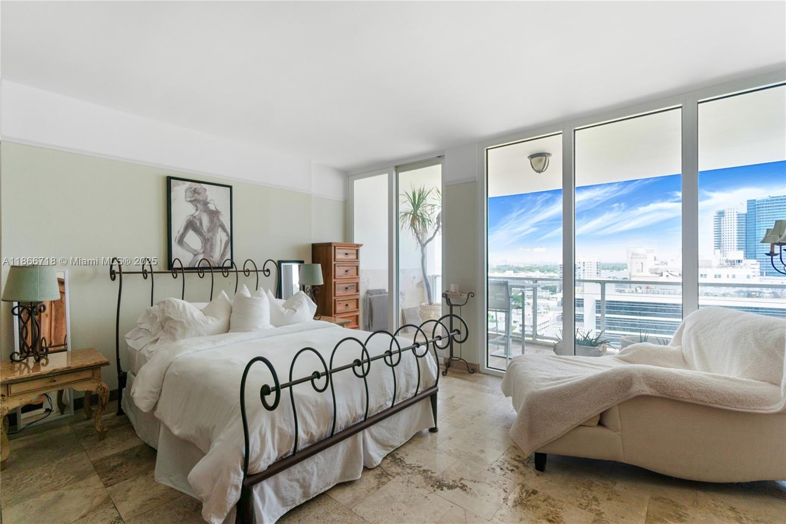 image The Decoplage Condo16