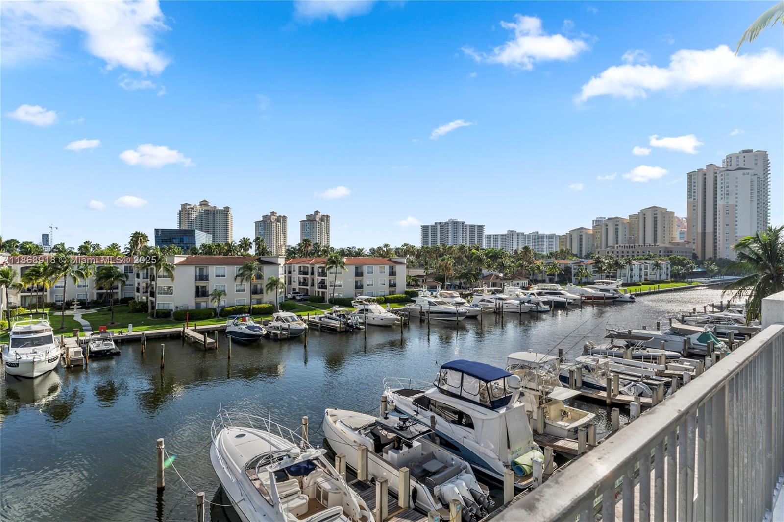 image Uptown Marina Lofts15