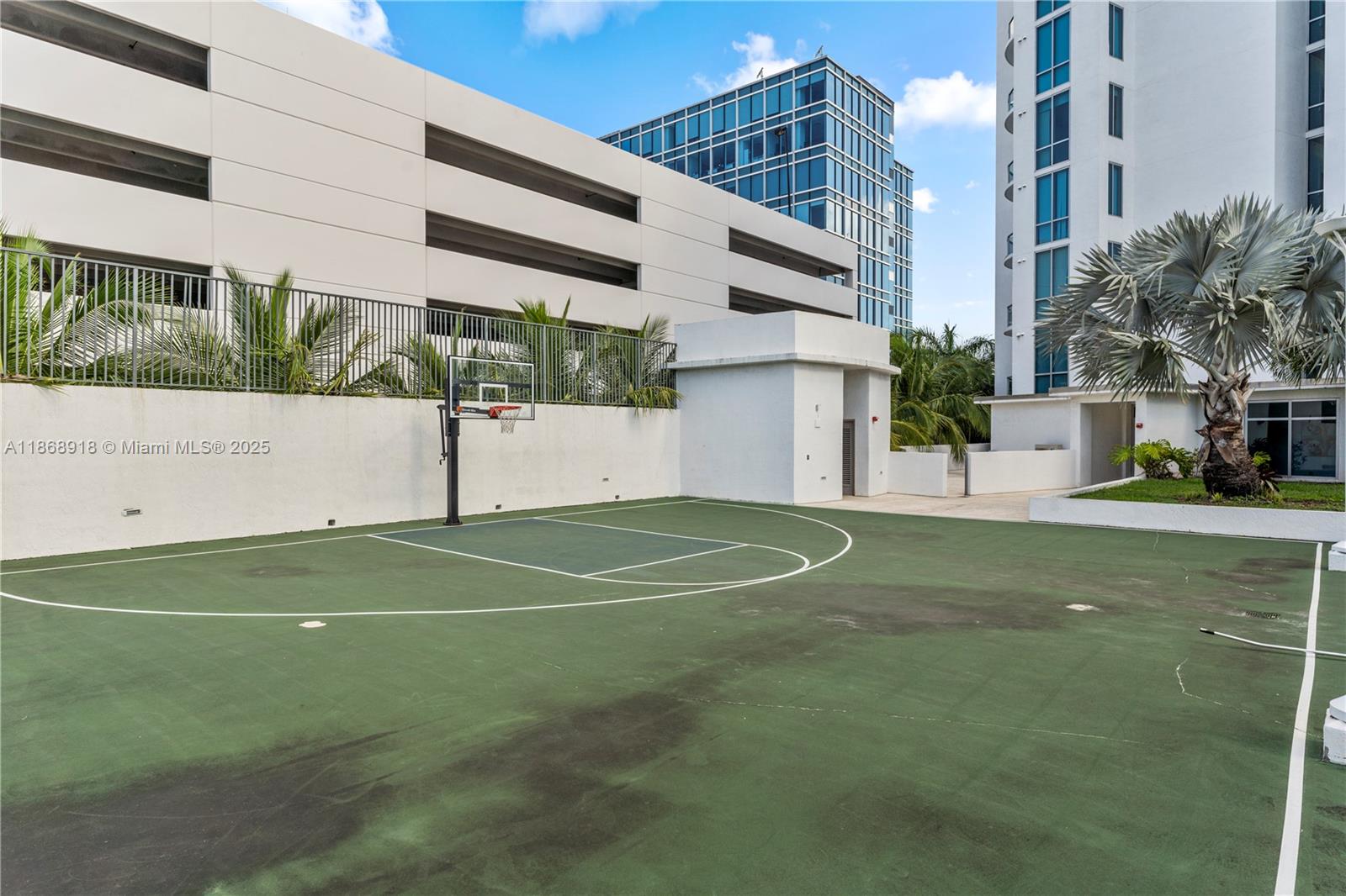image Uptown Marina Lofts18