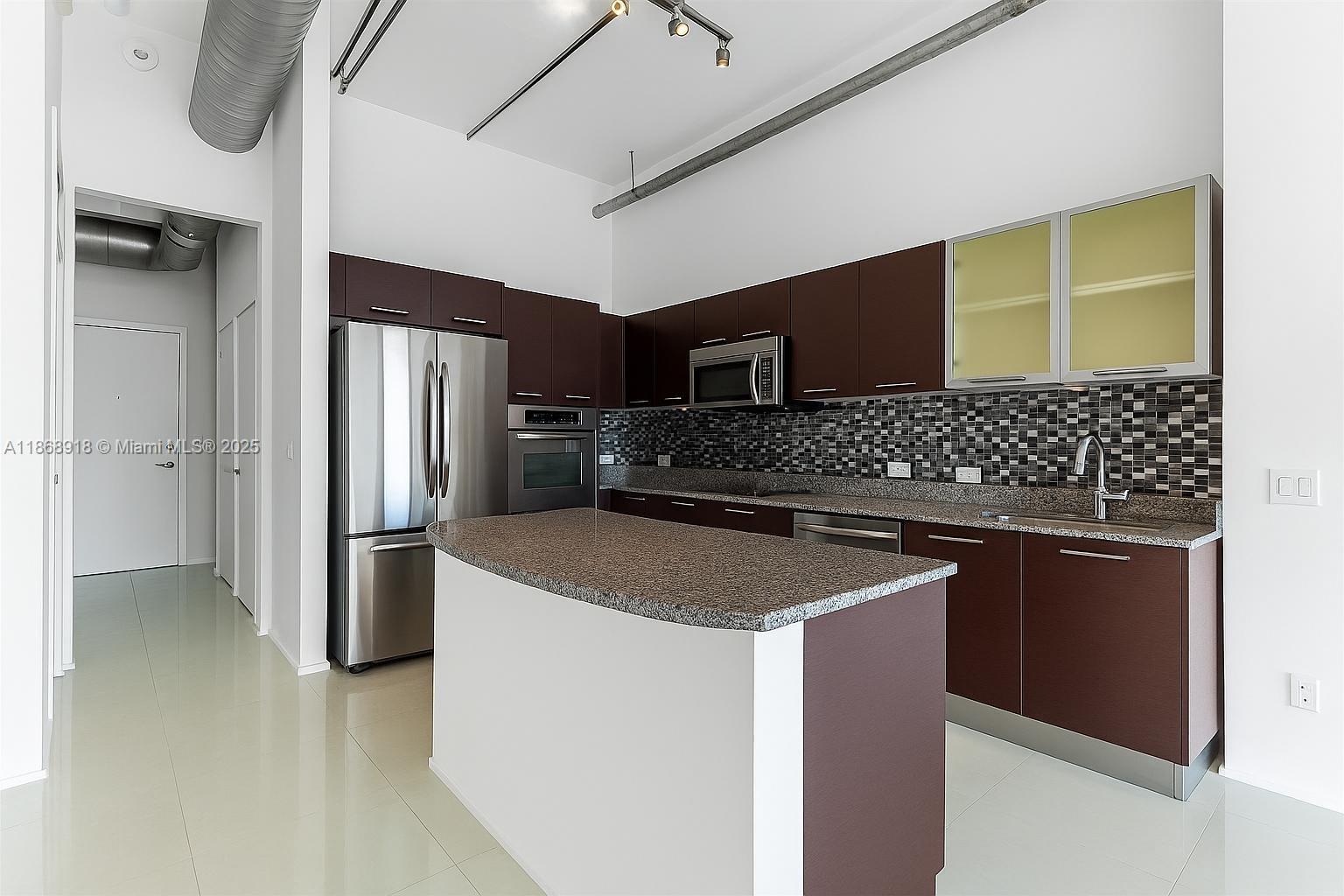 image Uptown Marina Lofts2