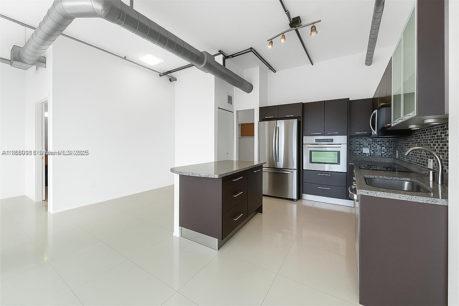 image Uptown Marina Lofts3