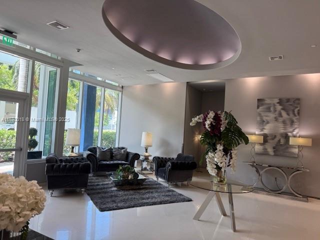 image 1800 Biscayne Plaza Condo3